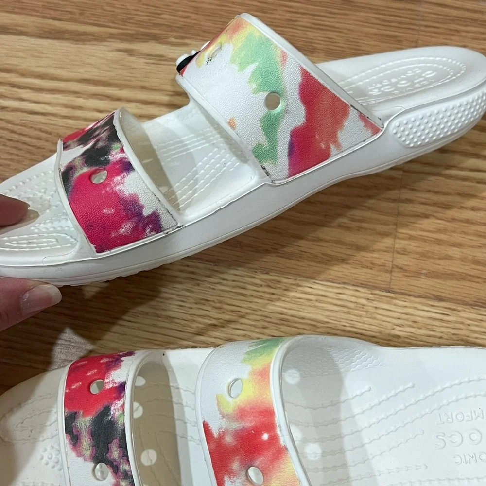 CROCS women’s size 7 flip flops - Picture 6 of 9